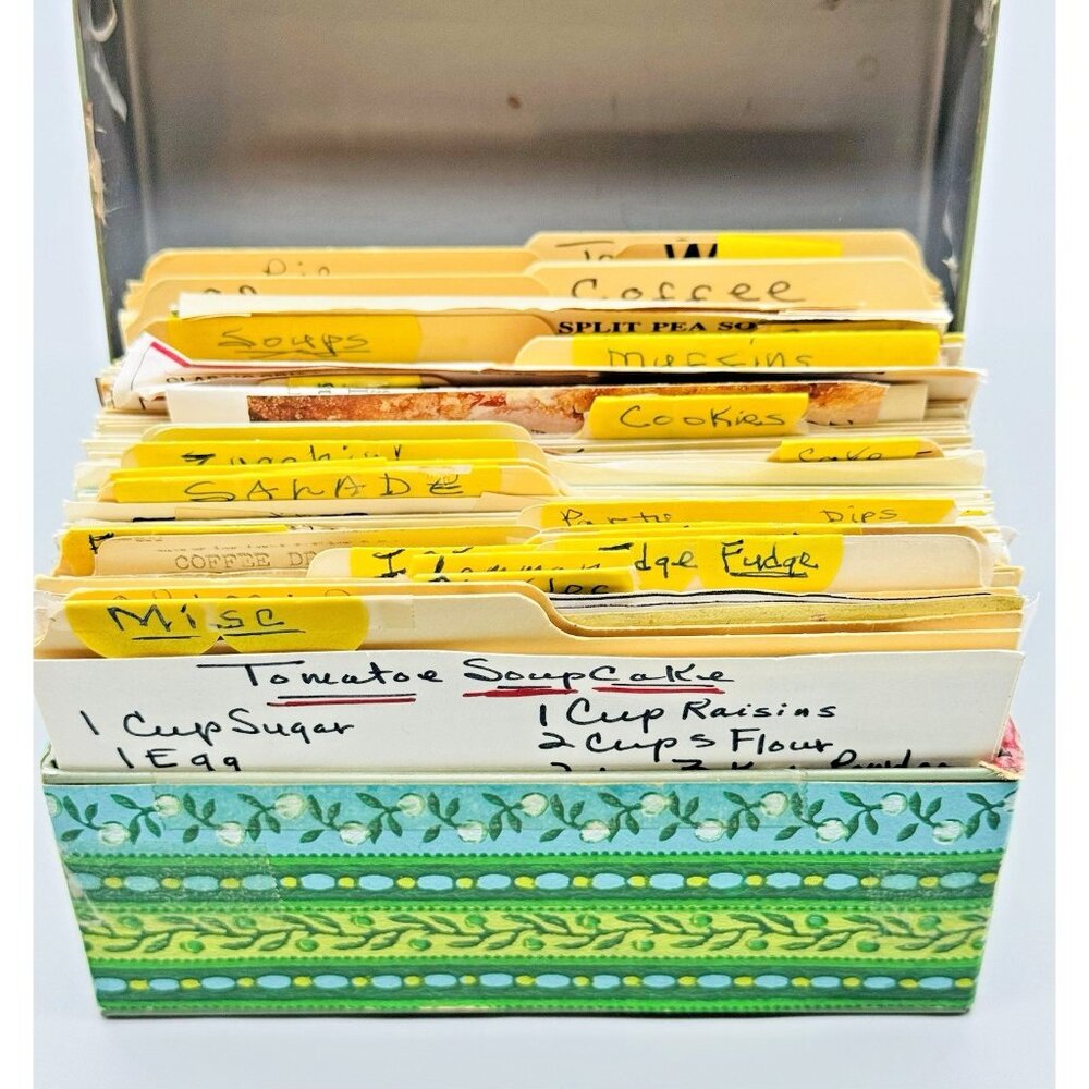 Vintage Metal Recipe Box Including Handwritten Clipped Recipes Index Cards - Picture 7 of 10